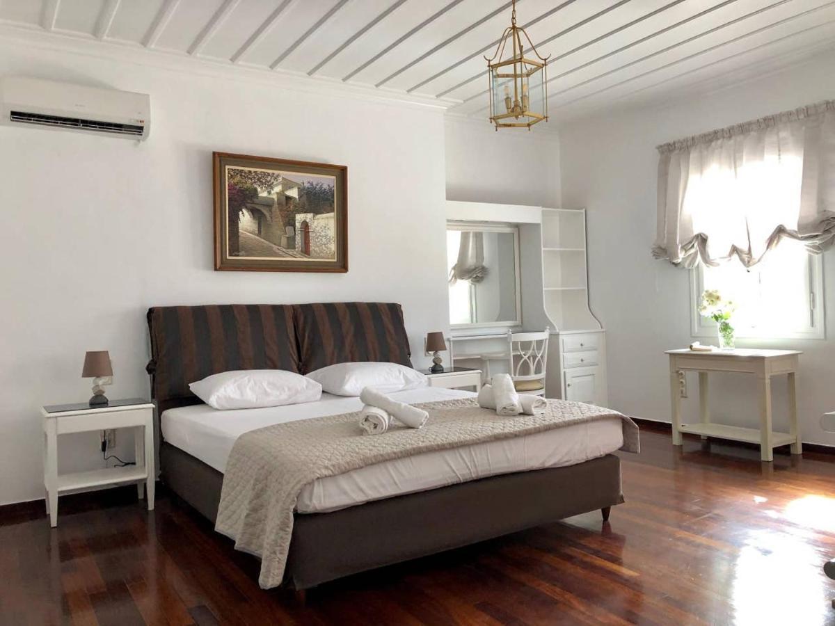 Villa Andros Epoque Livádhia エクステリア 写真